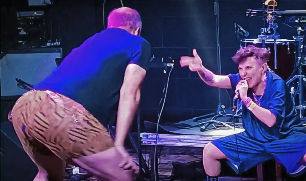 QUQU - HABLEMOS DE LOS BAILES QUE MOLESTAN - 2