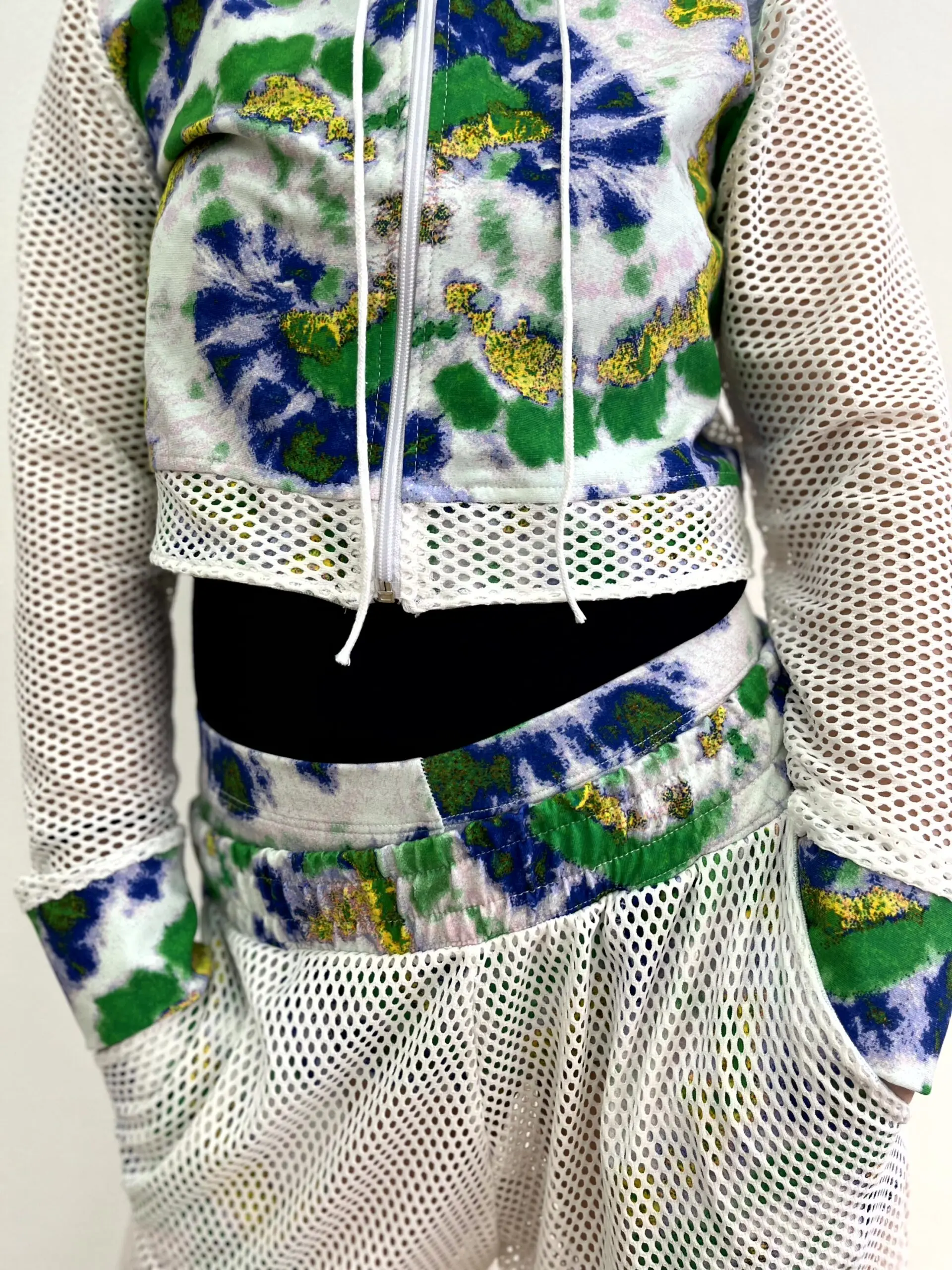 QUQU - - CJ4 1.2Conjunto sudadera red culote y pantalon ancho tie dye ESPIRAL COLORES scaled