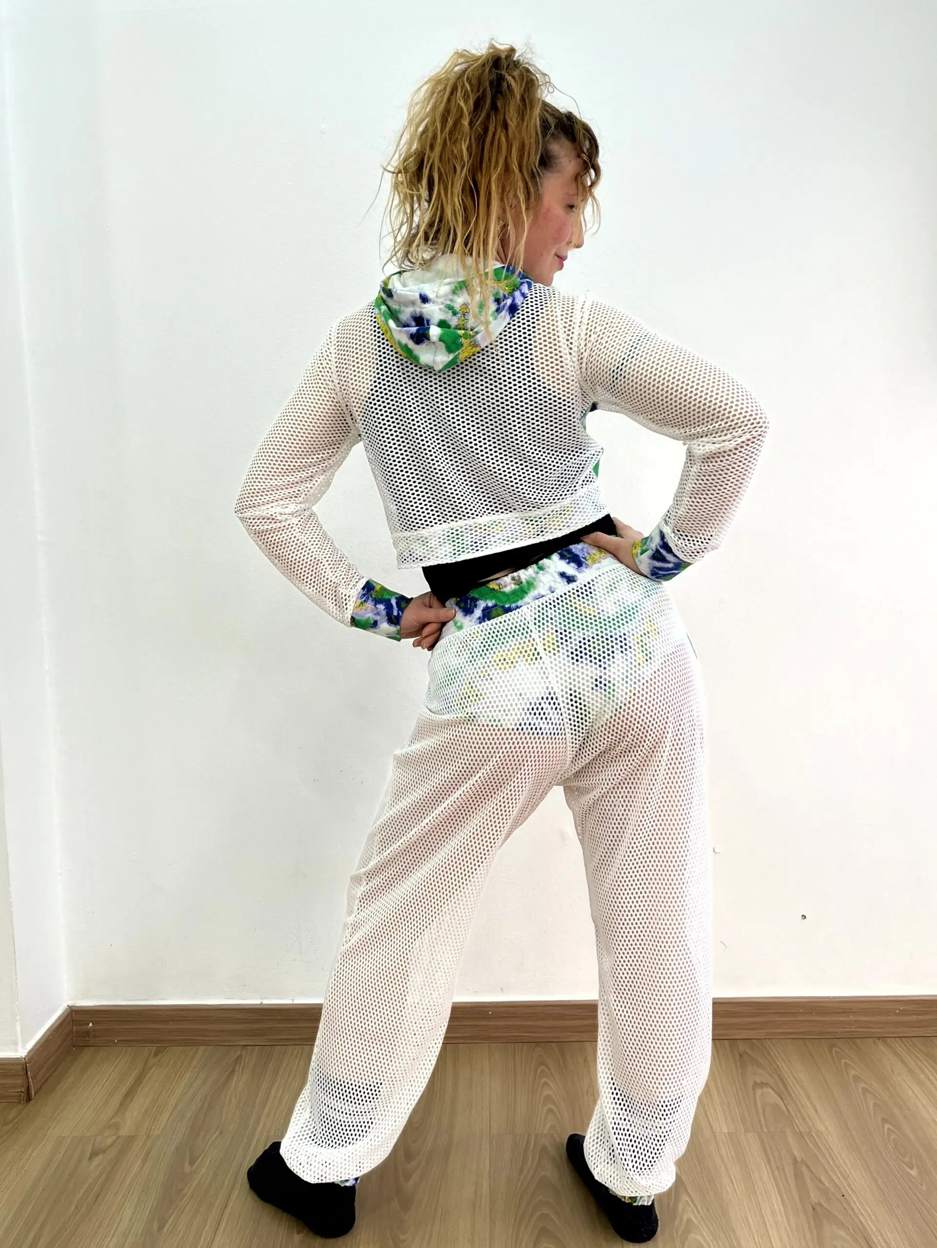 QUQU - Conjunto sudadera red, culote y pantalon ancho tie dye ESPIRAL COLORES - CJ4 3.1Conjunto sudadera red culote y pantalon ancho tie dye ESPIRAL COLORES rotated scaled