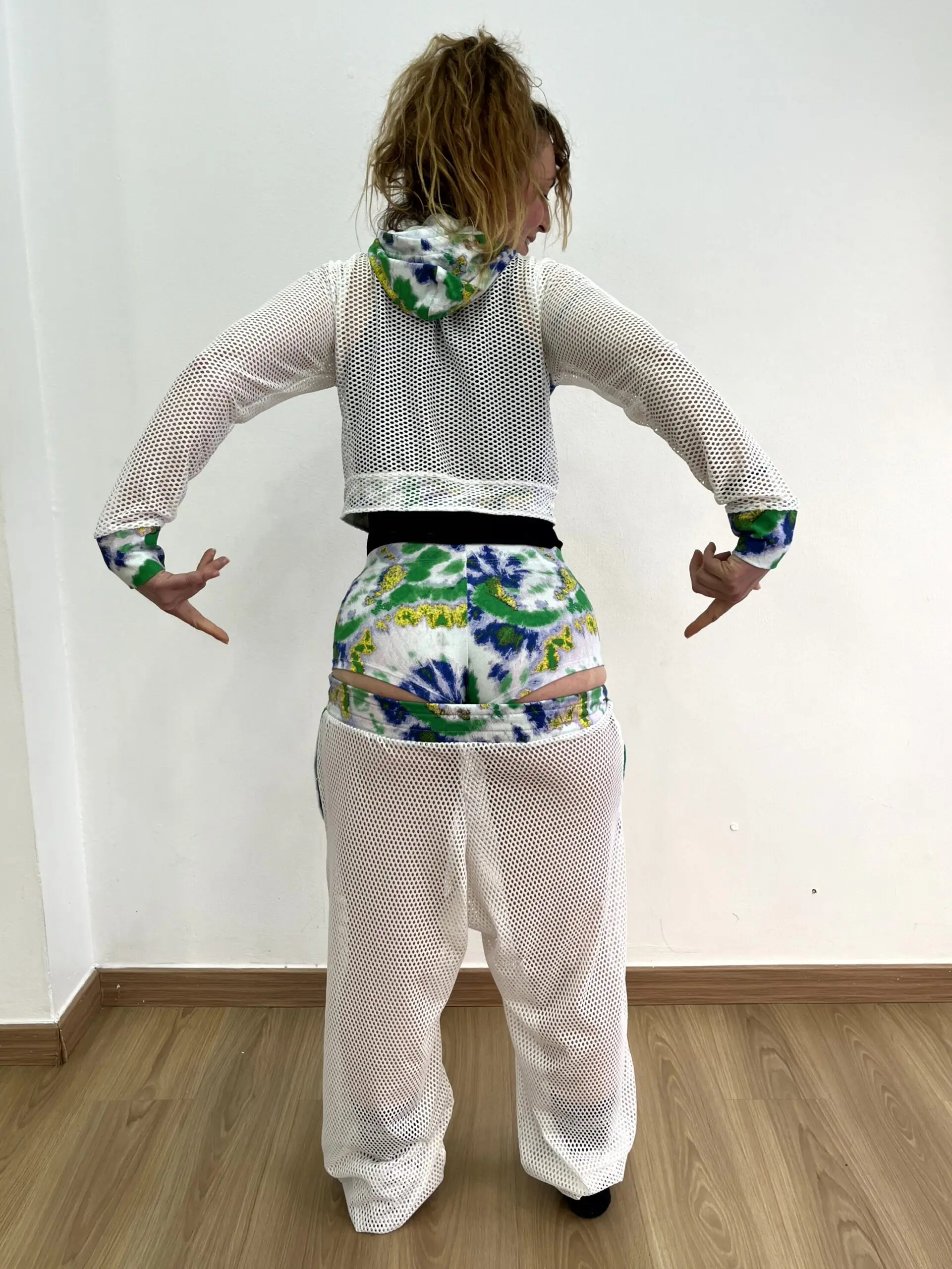 QUQU - Conjunto sudadera red, culote y pantalon ancho tie dye ESPIRAL COLORES - CJ4 3.2Conjunto sudadera red culote y pantalon ancho tie dye ESPIRAL COLORES rotated scaled